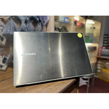 Ноутбук Samsung 300V3A id29318-1